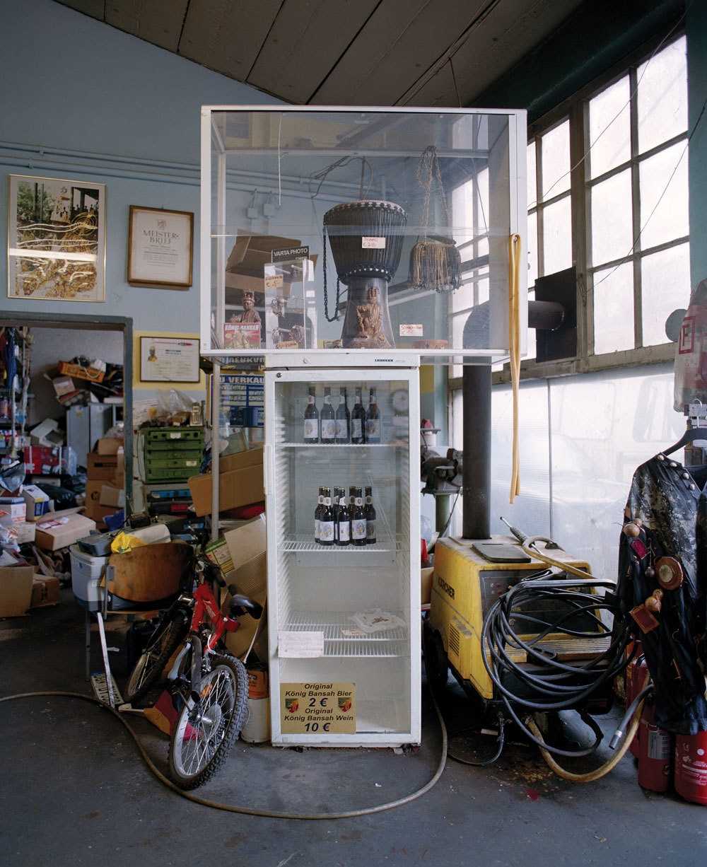 Король Банса: монарх и автомеханик