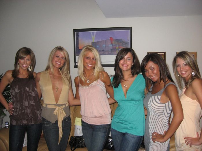 Много-много-много девушек (102 фото)