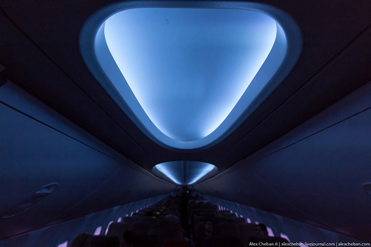 Небесный Интерьер: колыбель над облаками для путешественников