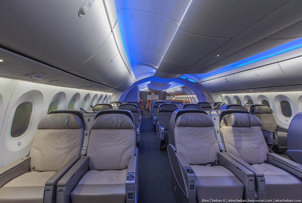 Небесный Интерьер: колыбель над облаками для путешественников