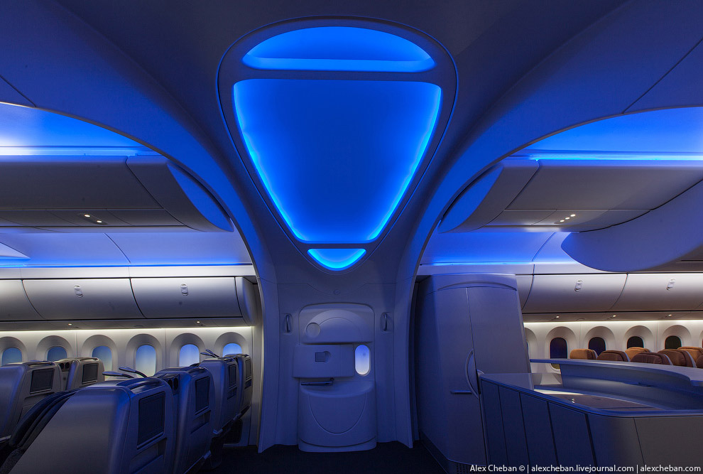 Небесный Интерьер: колыбель над облаками для путешественников