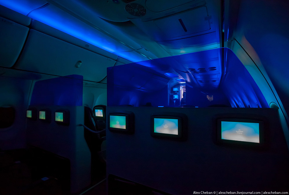 Небесный Интерьер: колыбель над облаками для путешественников