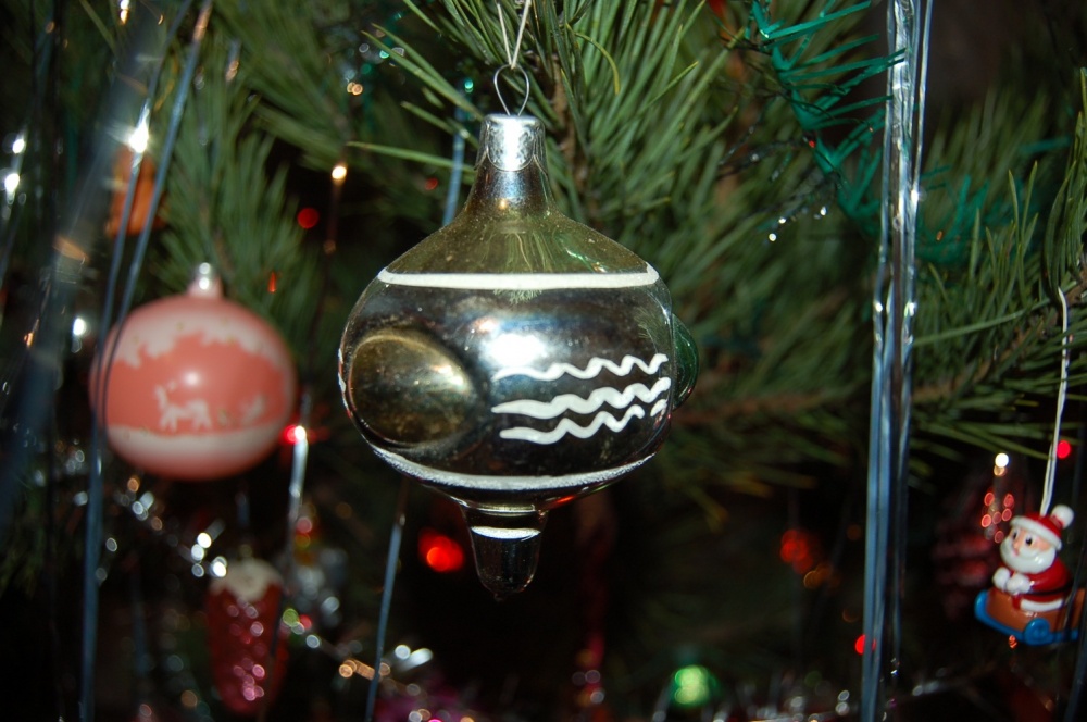 Старых елочных игрушек пост