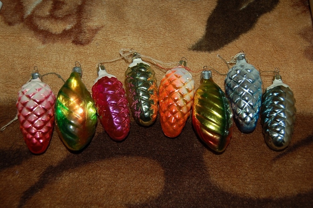 Старых елочных игрушек пост