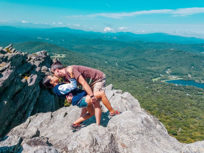 Эта пара влюбленных победила расстояние в 7000 километров