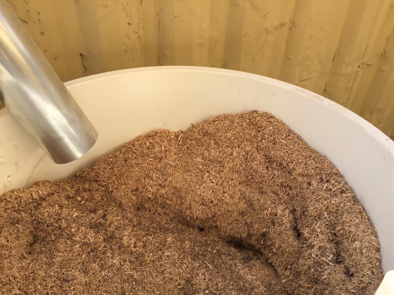 Как опилки и обрезки превращают в брикеты Как опилки и обрезки превращают в брикеты