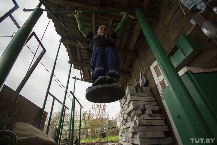 Как 70-летнему бодибилдеру удается не стареть Как 70-летнему бодибилдеру удается не стареть