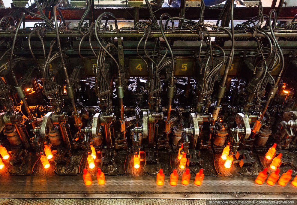 Рождение стеклянной бутылки Рождение стеклянной бутылки