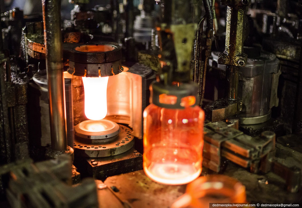 Рождение стеклянной бутылки Рождение стеклянной бутылки