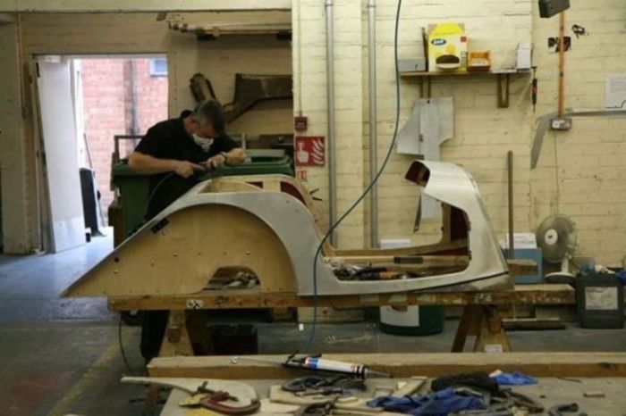 Эксклюзивные автомобили, собранные вручную (23 фото)