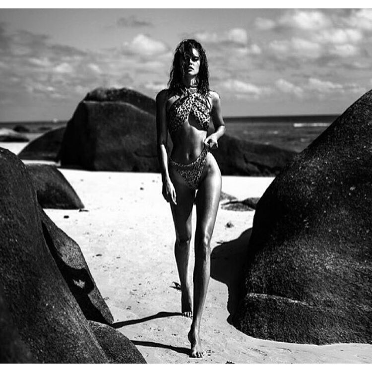 Звезда Playboy нового формата — девушка с изюминкой Звезда Playboy нового формата — девушка с изюминкой