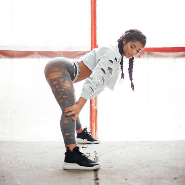 Девушки в обтягивающих штанах