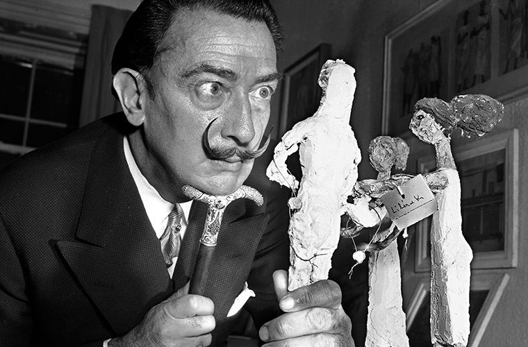 Зачем Сальвадор Дали совершал безумные поступки