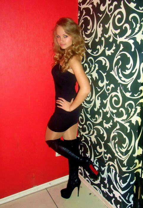 Русские девушки в социальных сетях (50 фото)