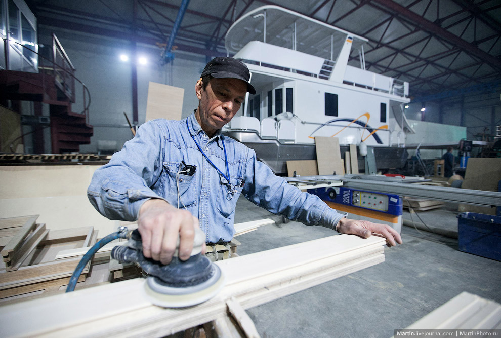 Единственное в России производство плавучих домов