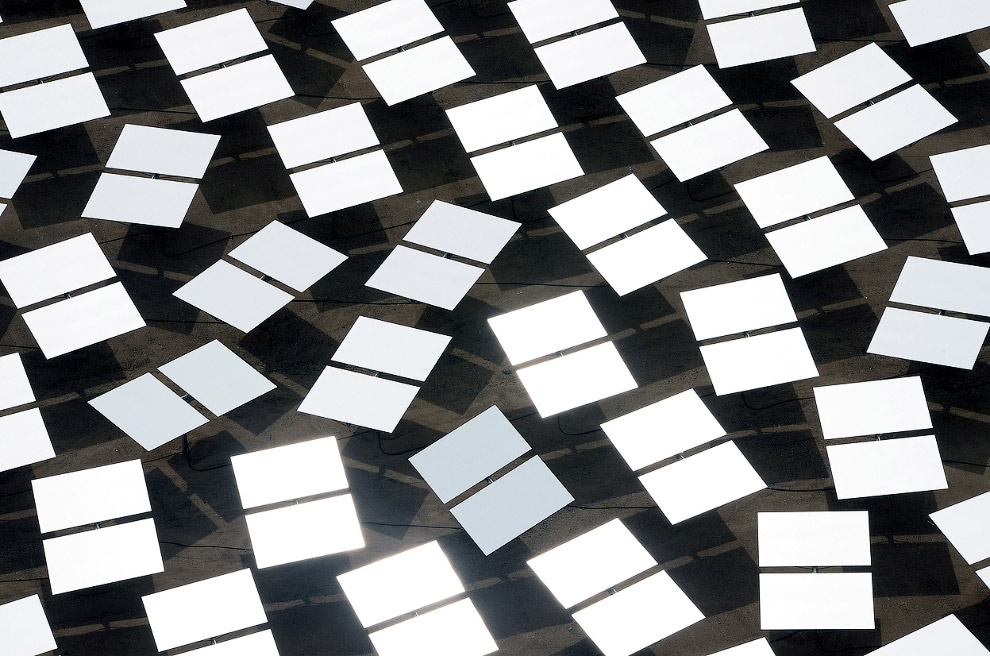 Крупнейшая в мире солнечная электростанция Айванпа