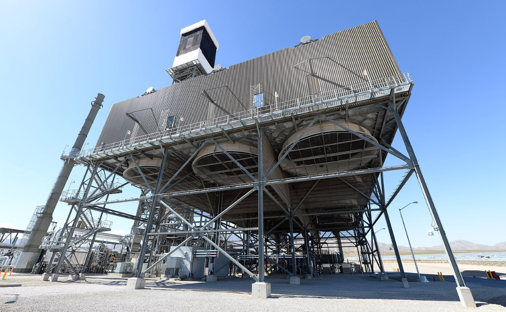 Крупнейшая в мире солнечная электростанция Айванпа