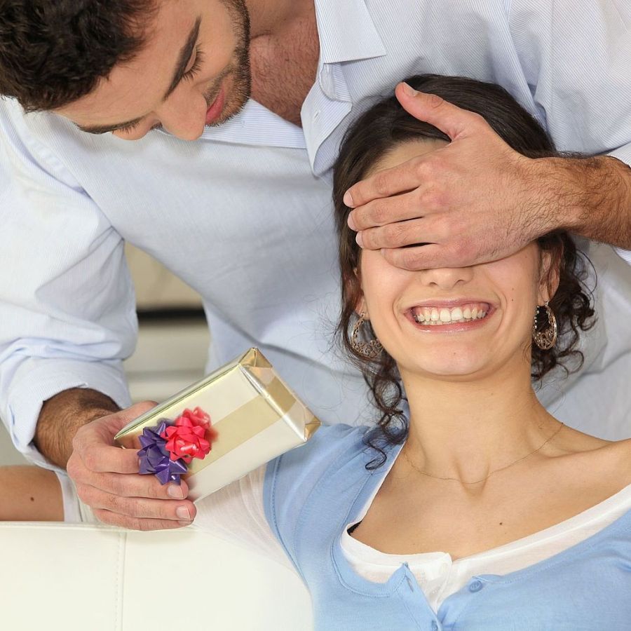 Что подарить женщине (8 фото)