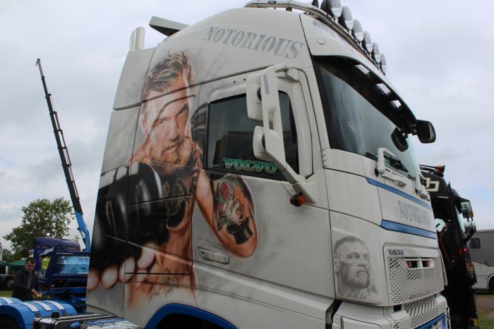 Аэрография на тягачах