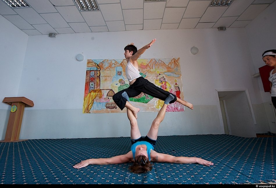 Платочки белые, глаза печальные (63 фото)