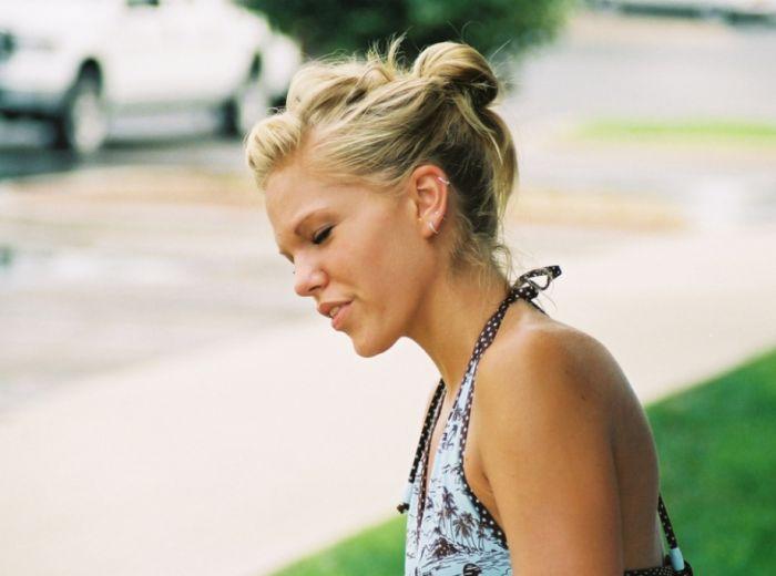 Девушки в бикини моют авто (40 фото)