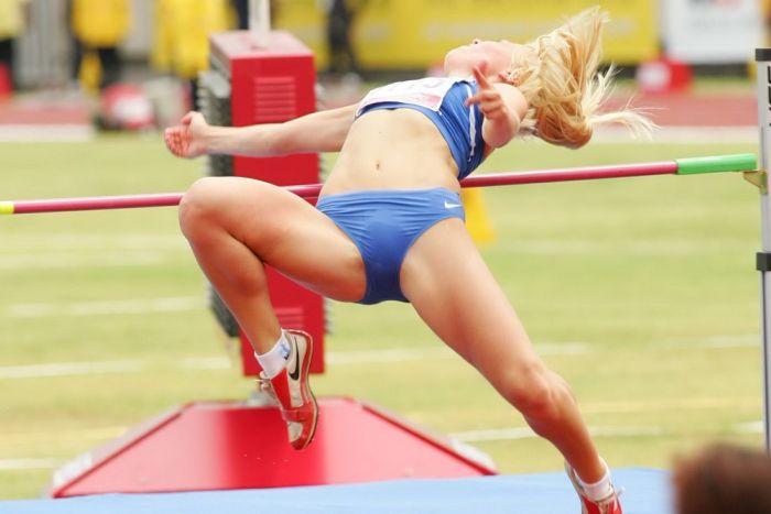 Сексуальные позы спортсменок (50 фото)