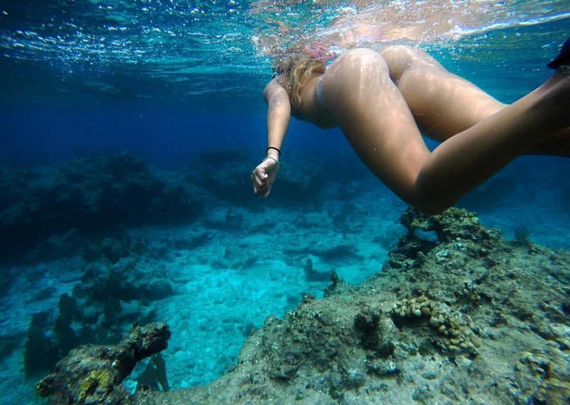 Мокрые девчонки