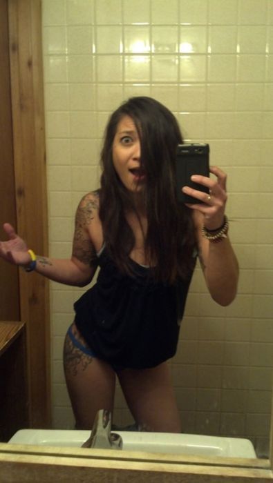 Девушки в трусиках