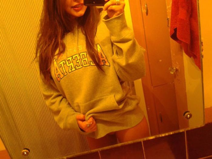 Девушки в трусиках