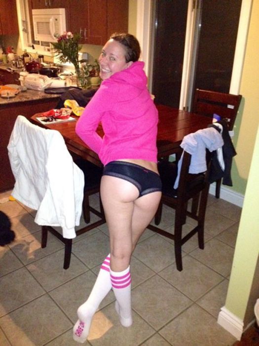 Девушки в трусиках