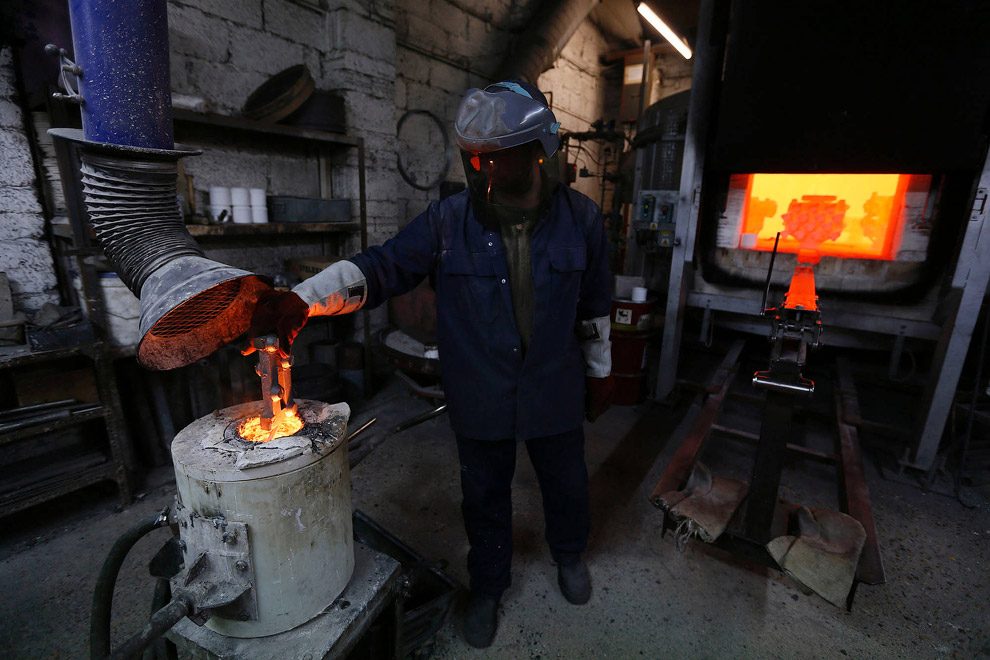 Как делают символ легендарной марки автомобилей Rolls-Royce