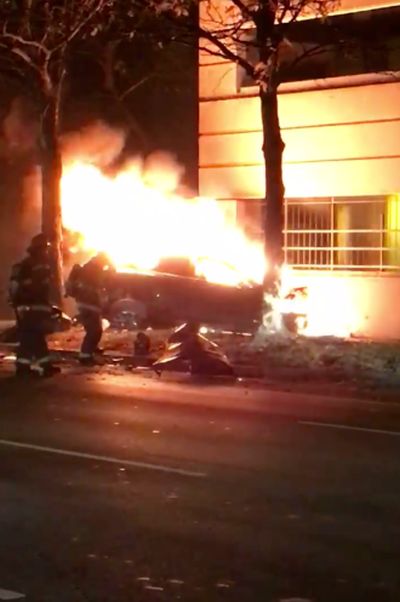 В попавшем в аварию электромобиле Tesla погиб бывший агент ФБР