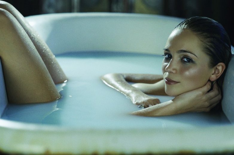 Озорные девчонки в ванной