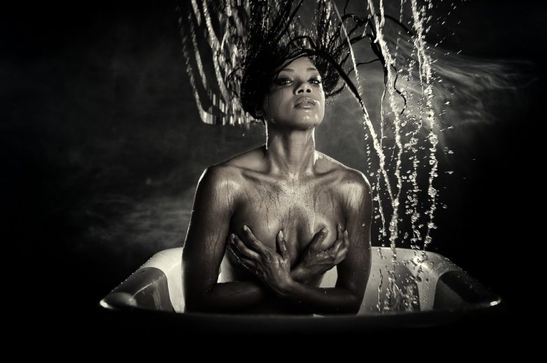 Озорные девчонки в ванной