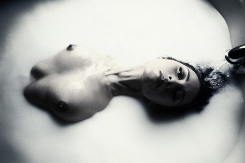 Озорные девчонки в ванной