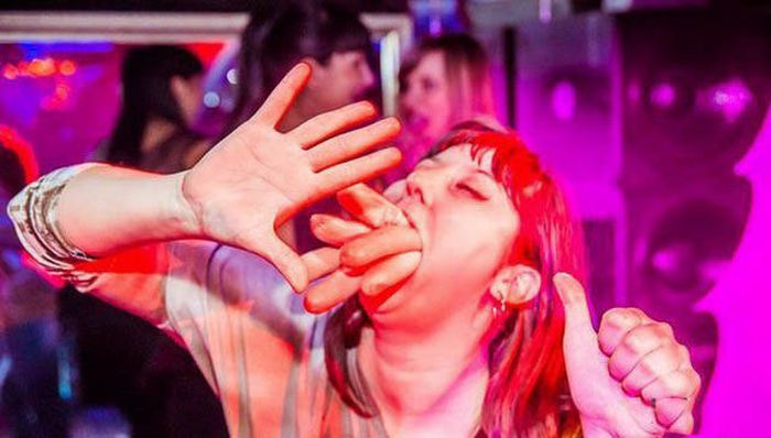 Девушки дурачатся