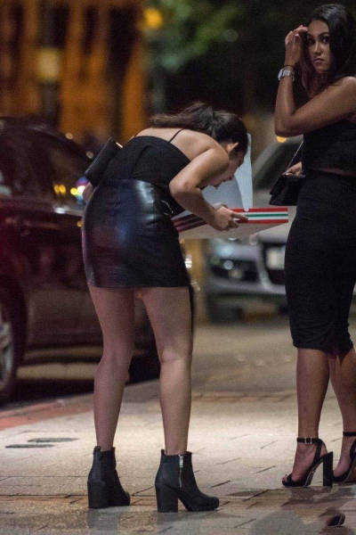 Девушки дурачатся