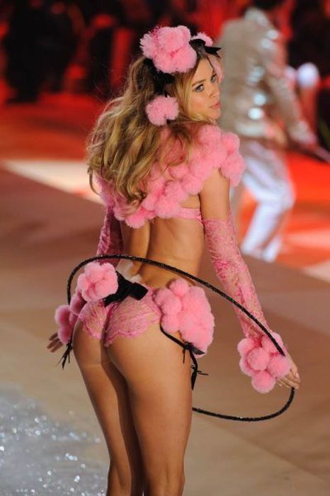 Показ от Victoria's Secret