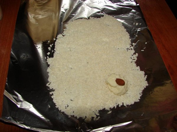 Как сделать Рафаэлло (6 фото)