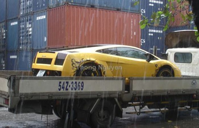 Суперкары во Вьетнаме - не роскошь (28 фото)