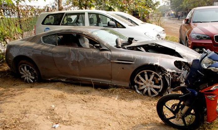 Суперкары во Вьетнаме - не роскошь (28 фото)