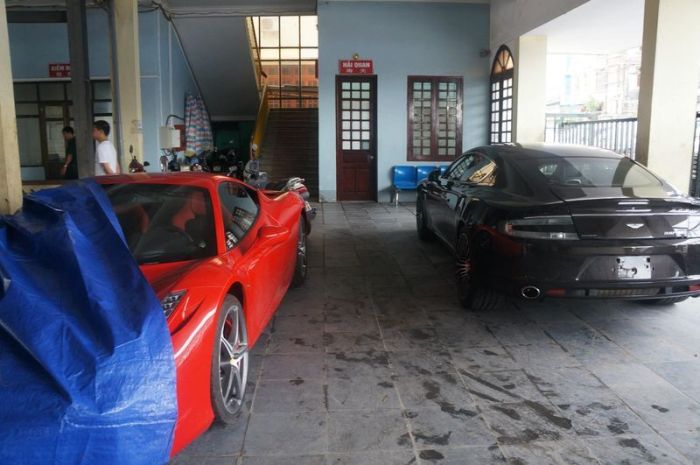Суперкары во Вьетнаме - не роскошь (28 фото)