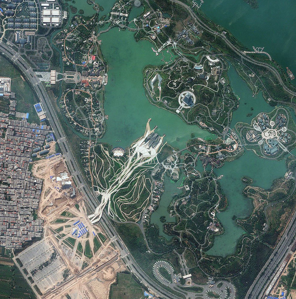 Самые интересные снимки со спутника 2013