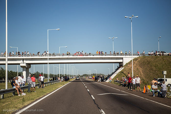 Первый гоночный день на Дакар 2014