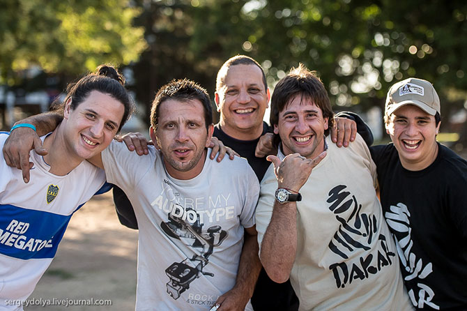 Первый гоночный день на Дакар 2014