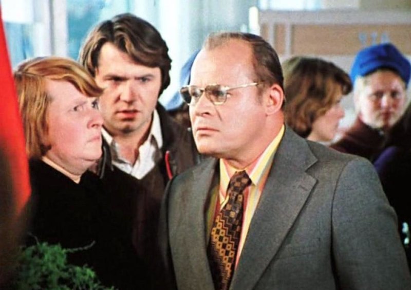 За кадром фильма «Служебный роман» За кадром фильма «Служебный роман»