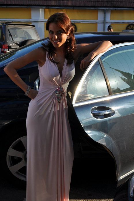 Пятничные девушки в автомобилях (92 фото)