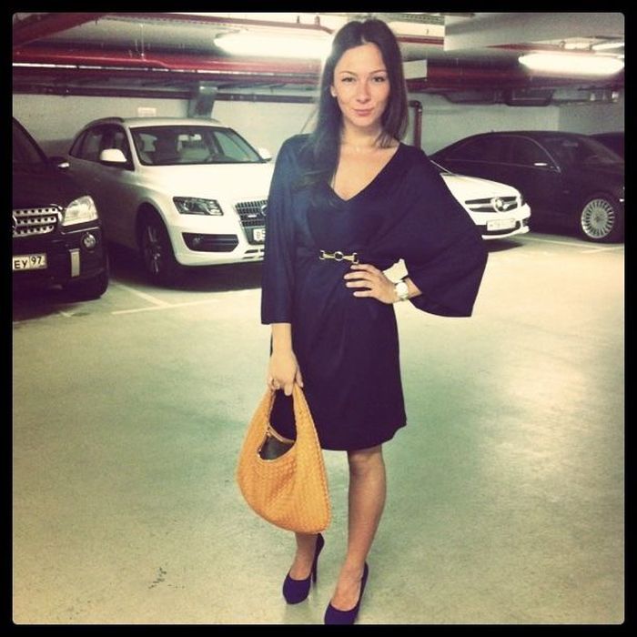 Пятничные девушки в автомобилях (92 фото)