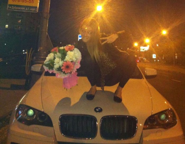 Пятничные девушки в автомобилях (92 фото)