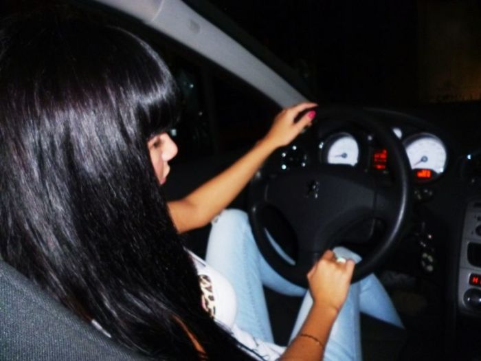 Пятничные девушки в автомобилях (92 фото)